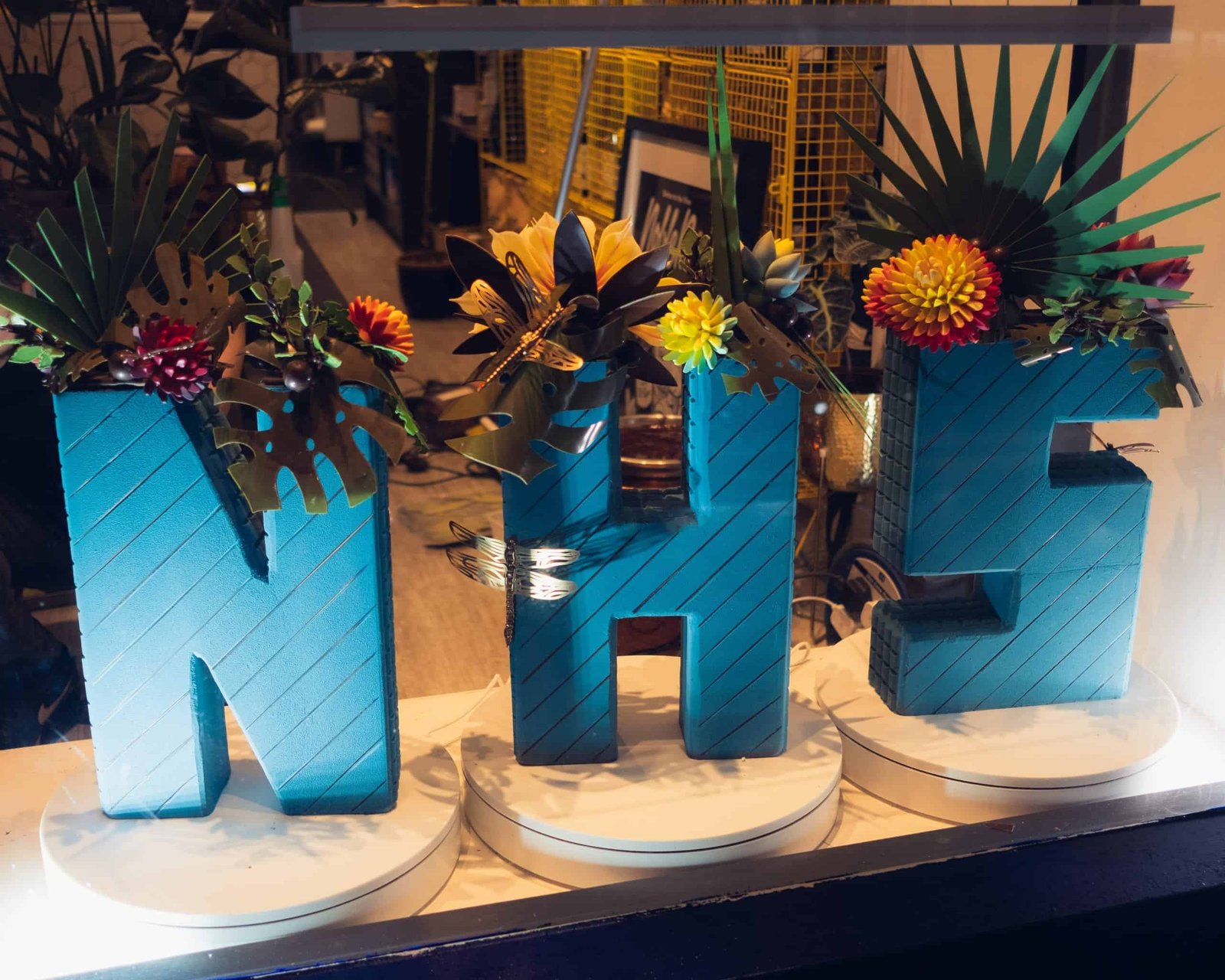 Ropes & Twines unveils spectacular NHS window display