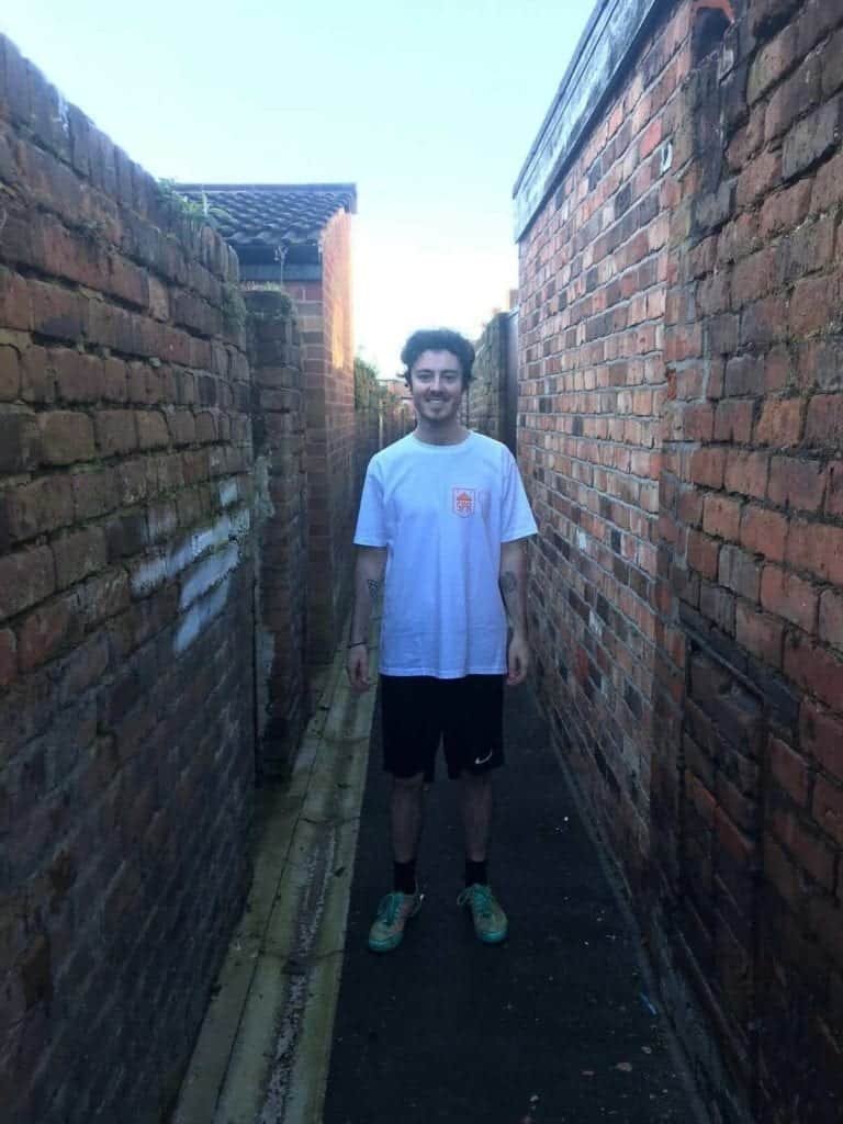 The Florrie charity runner runs half-marathon in alley