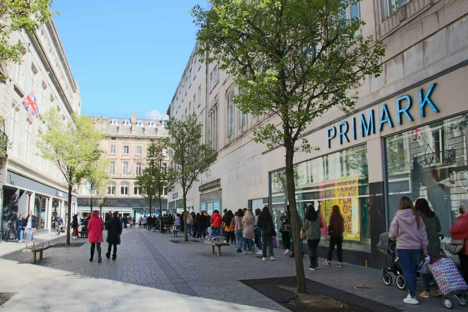 Queues for Primark and Al Fresco dining as Liverpool is back open for business