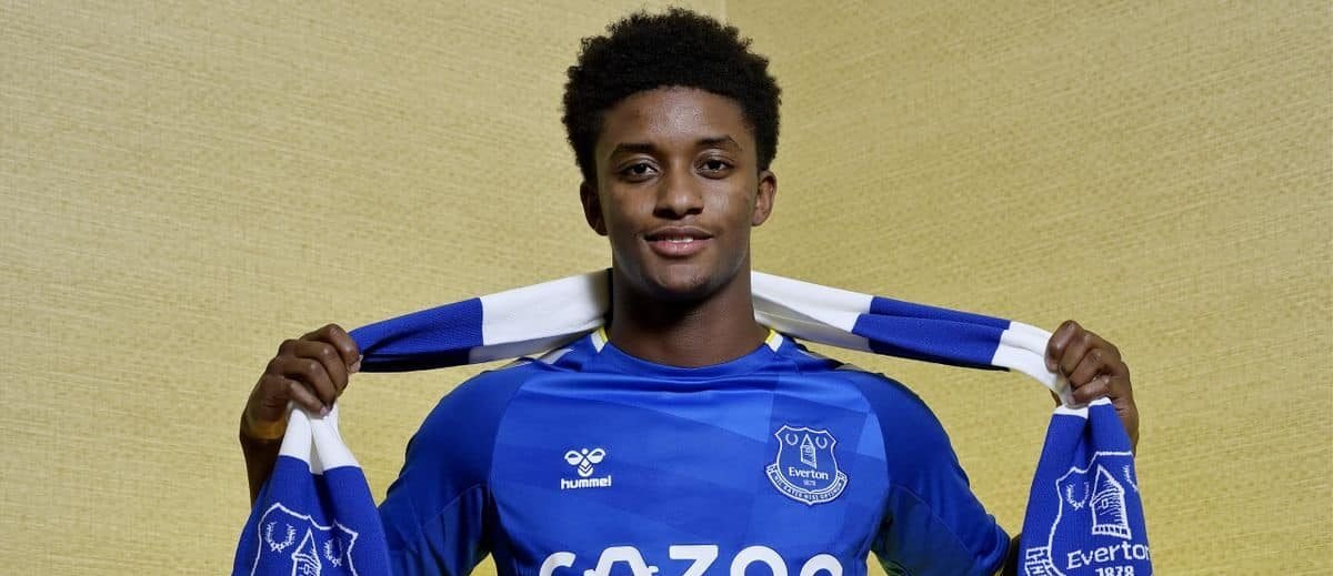 Demarai Gray joins Everton from Bayer Leverkusen for £1.7m