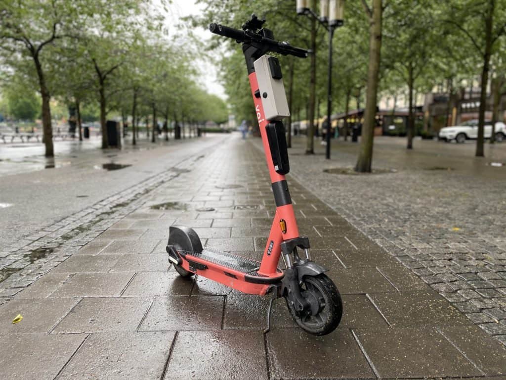 Voi launches world-first e-scooter trial designed to stop pavement riding