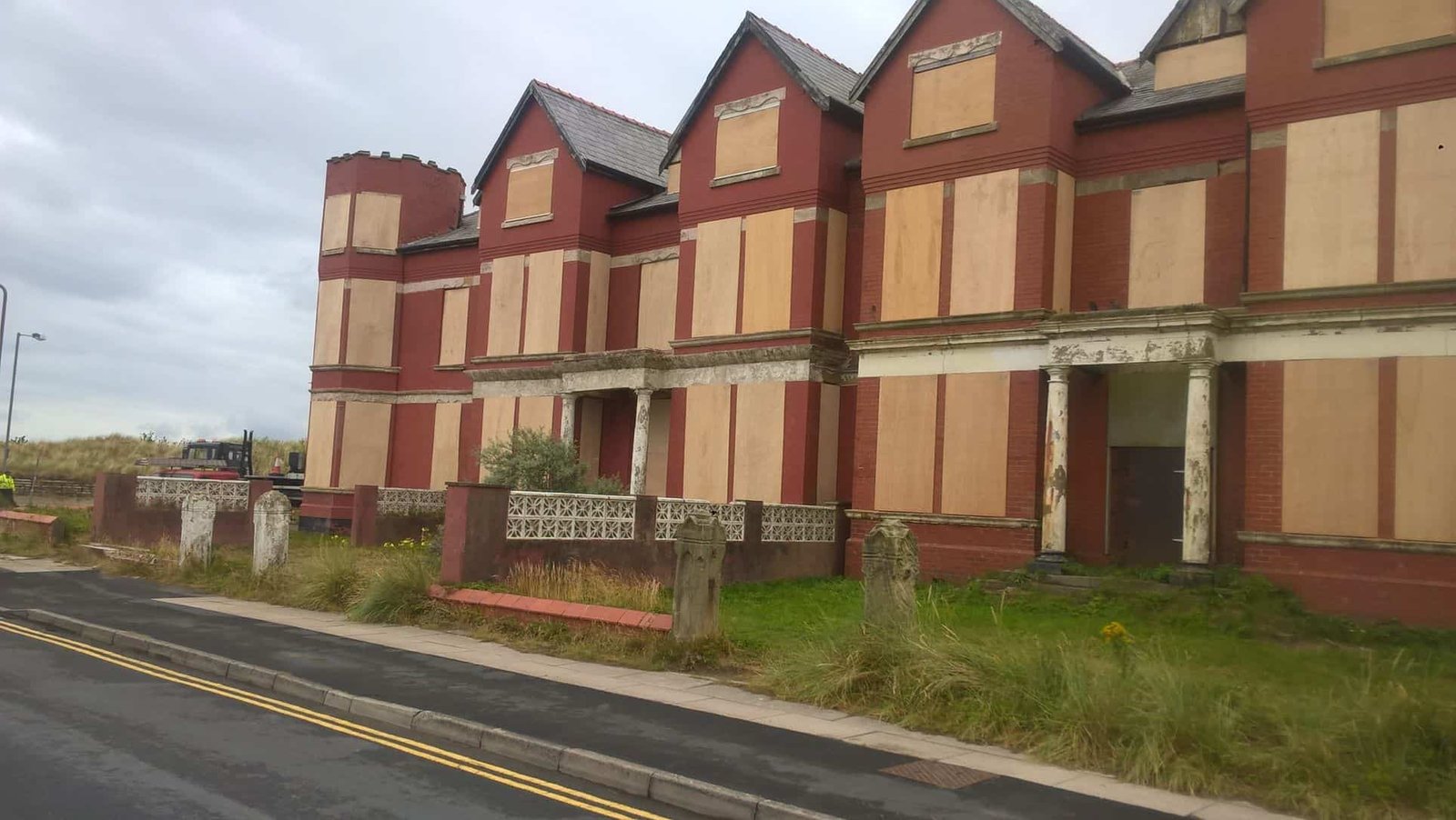 Ainsdale Toad Hall to be transformed by street artist Paul Curtis