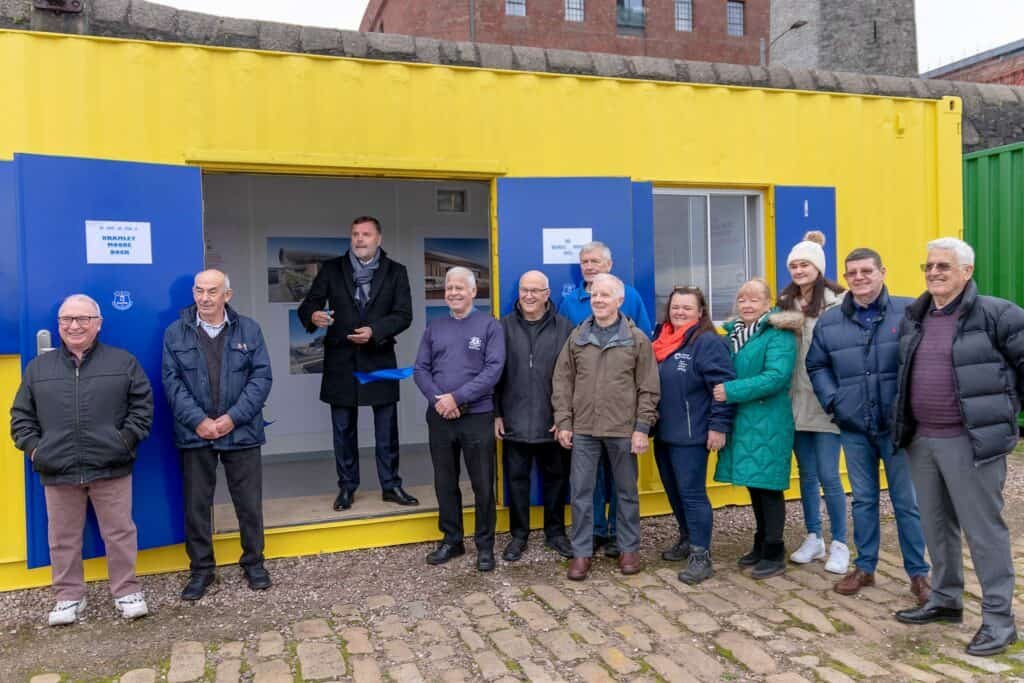 Graeme Sharp officially unveils new Dockland’s Trail Museum 