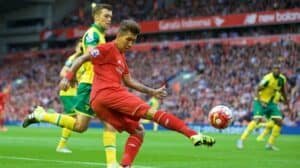 Firmino playing against Norwich City