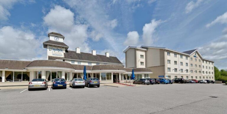 The Suites Hotel 8 768x388
