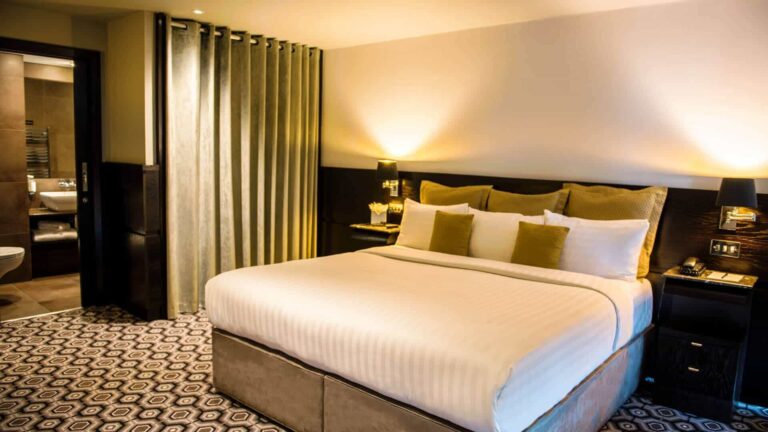 The Vincent Hotel 8 768x432