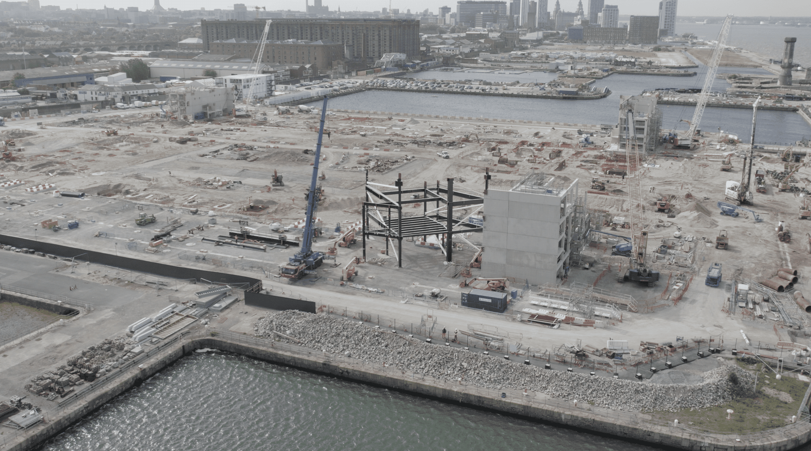 First super-columns of steelwork installed at Everton’s new stadium Bramley-Moore Dock 