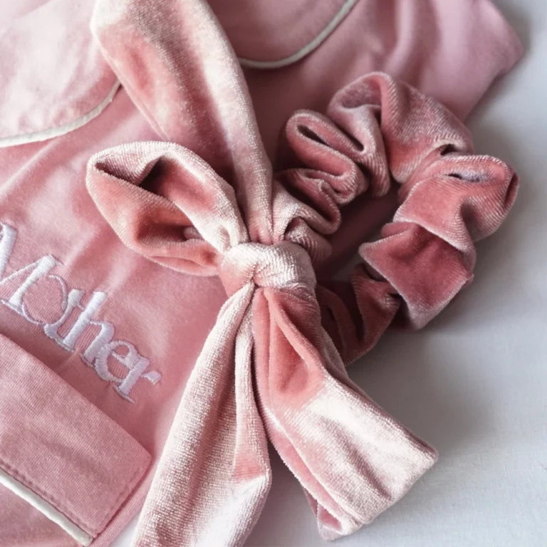 scrunchiepink 1296x.jpg 768x768