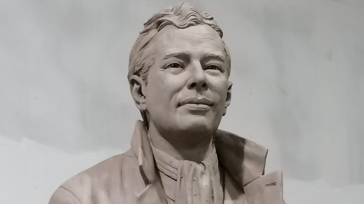 Brian Epstein statue to be installed to mark International Beatleweek