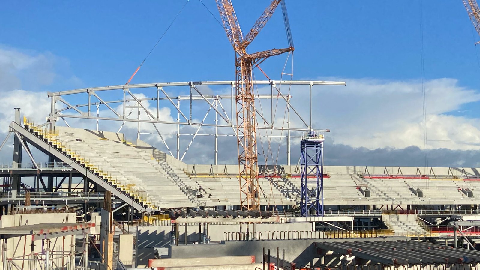 First Roof Truss installed at Everton Stadium