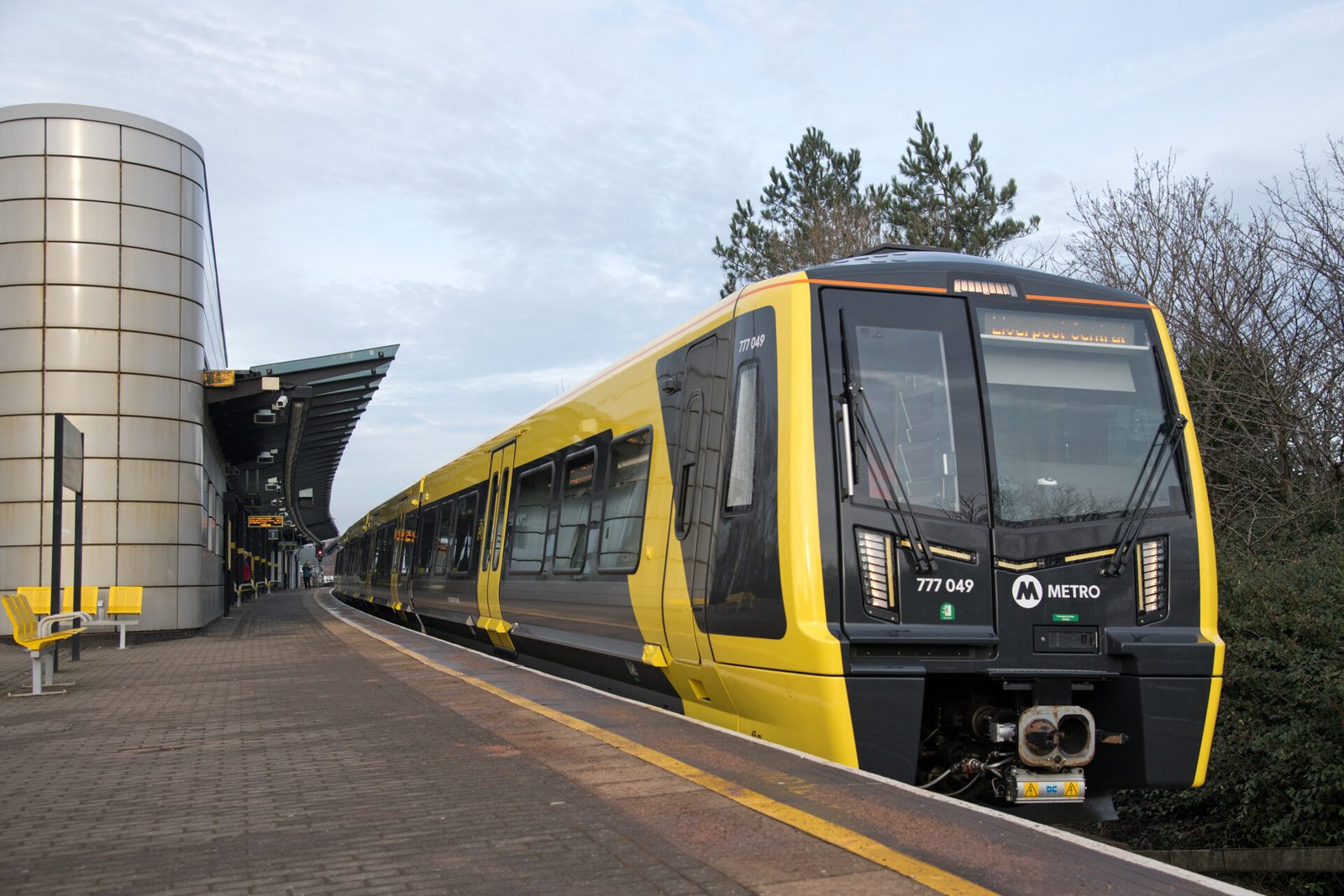 New trains set to roll out on Ormskirk line in time for Grand National