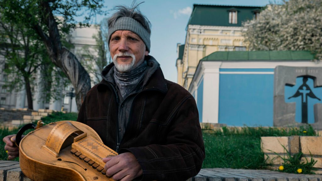 Merseyrail help give buskers from Ukraine visibility and opportunities