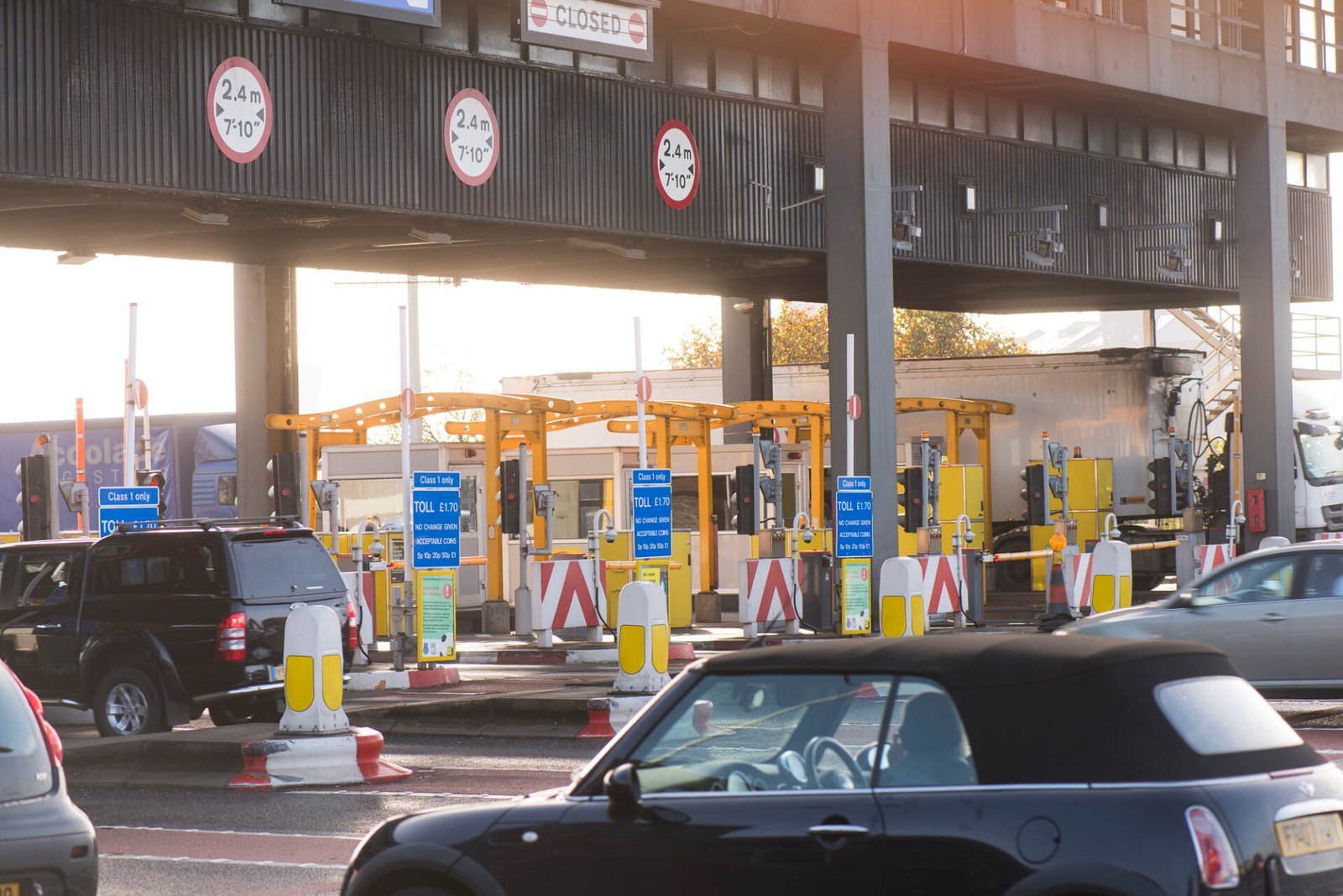 Bus fares and tunnels tolls for local residents to be frozen