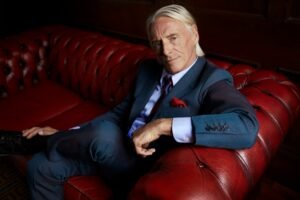 Paul Weller will be stopping in Liverpool