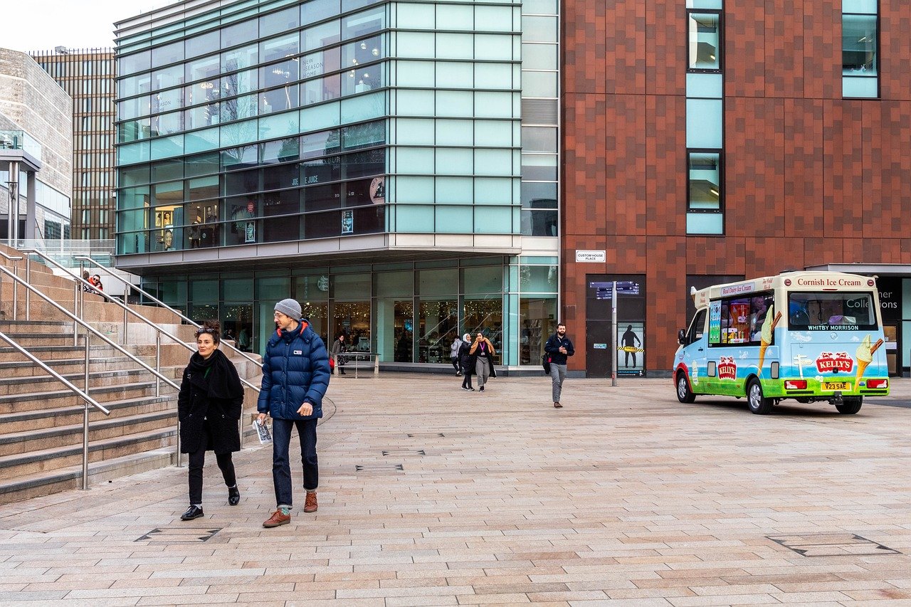Easter Trail launches with Harry the Hare in Liverpool