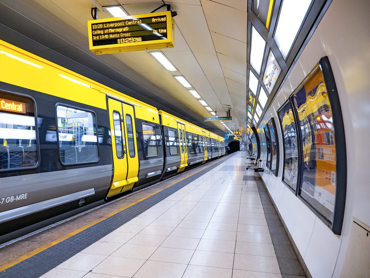 Merseyrail announces special festive timetable