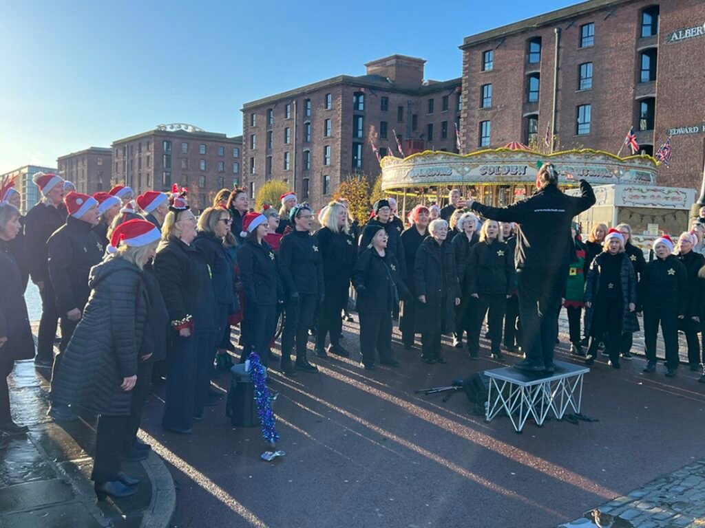 Biggest Santa Dash in Liverpool for a decade smashes 8,500 entries