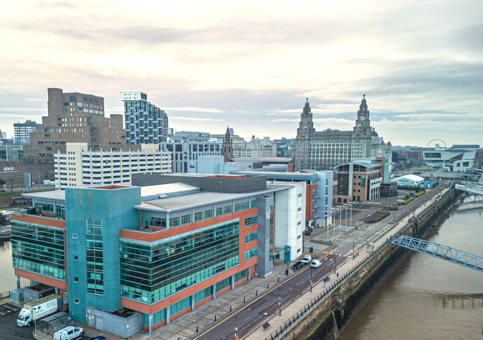 Offices at Liverpool Waters make history as they connect to new district heat network