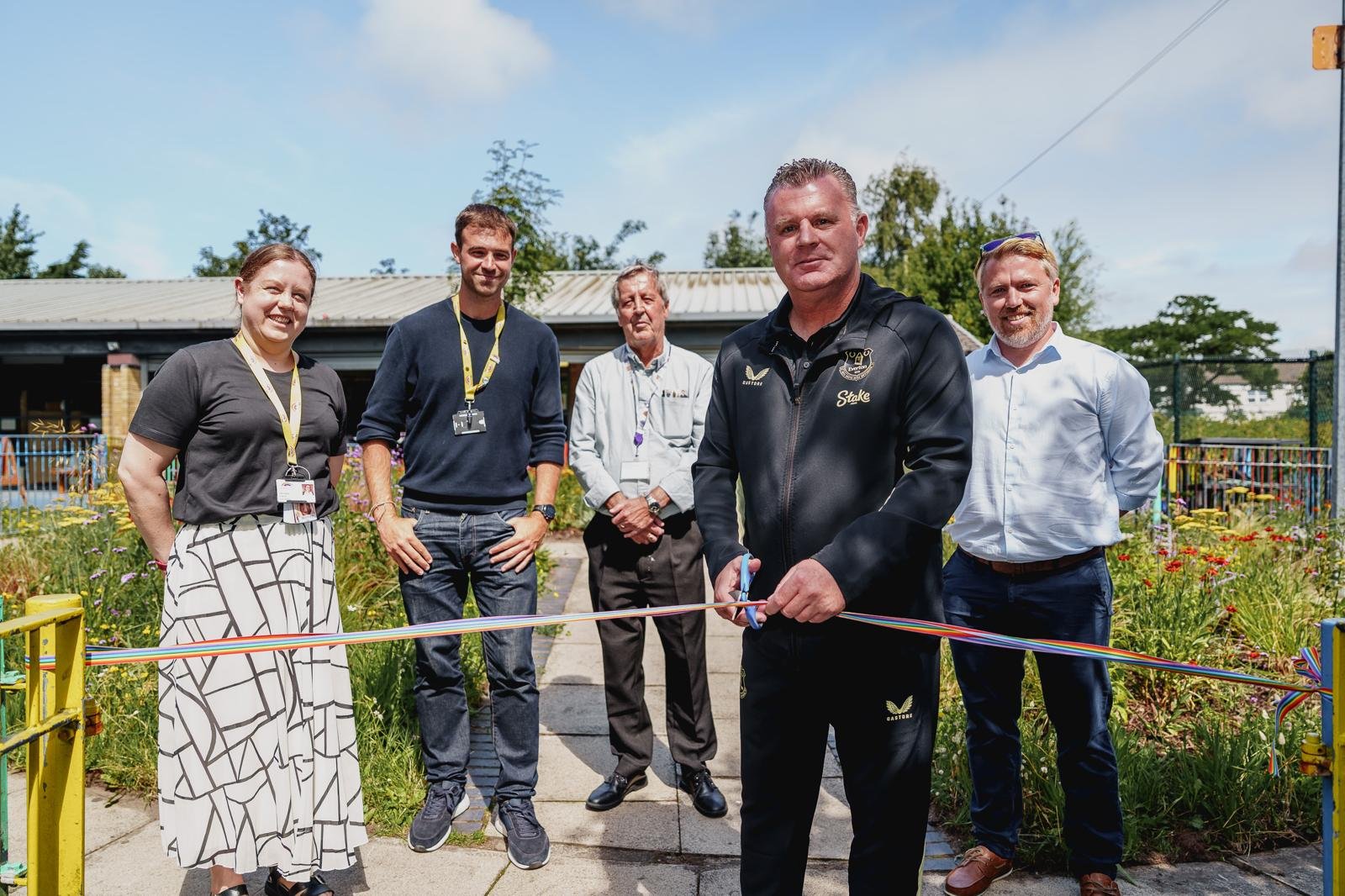 Everton Ambassador Graham Stuart unveils new Sensory Garden at Centre 56