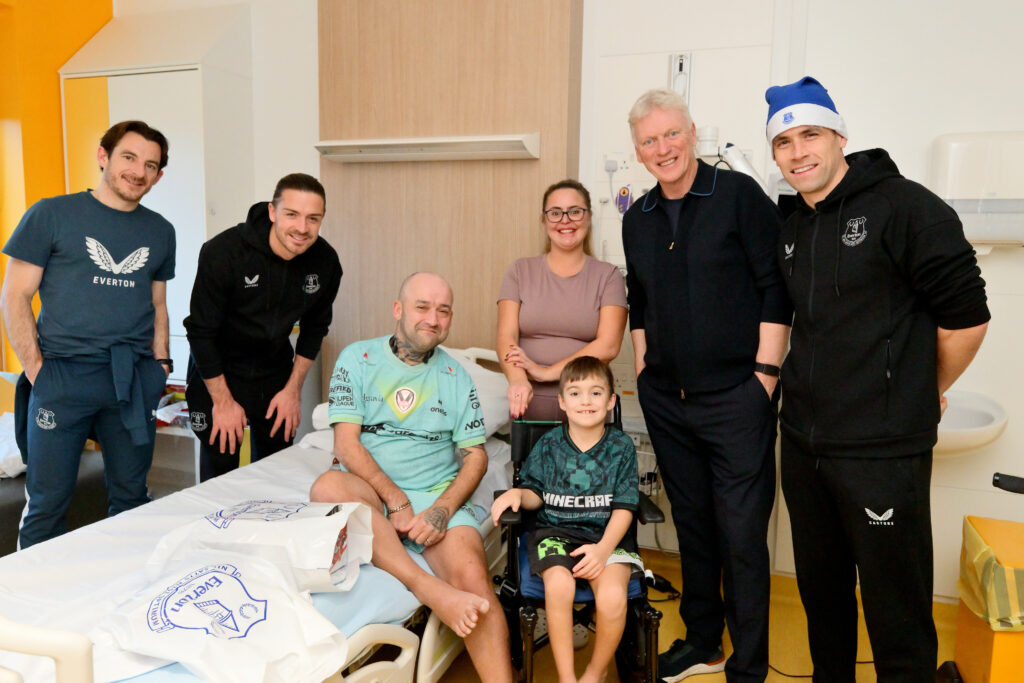 Everton Squad Spreads Festive Joy on Annual Alder Hey Christmas Visit