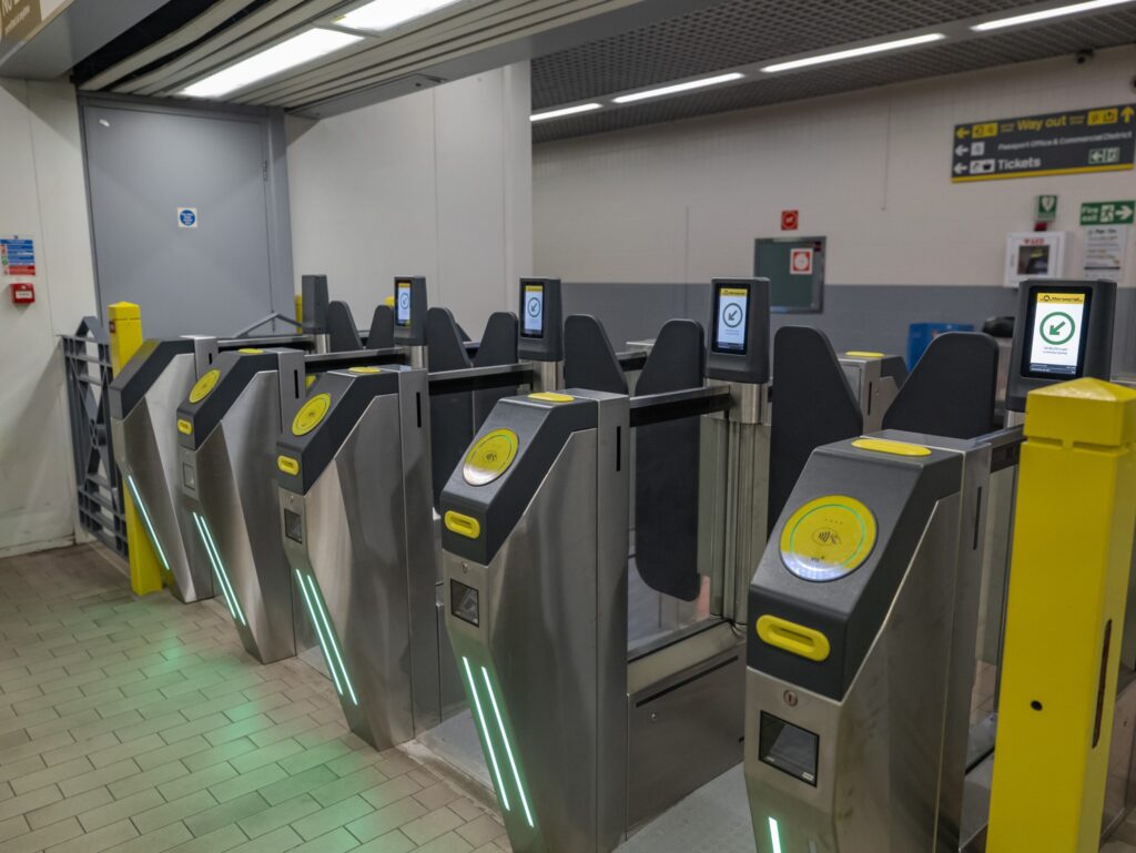 Merseyrail launches contactless Tap & Go across network