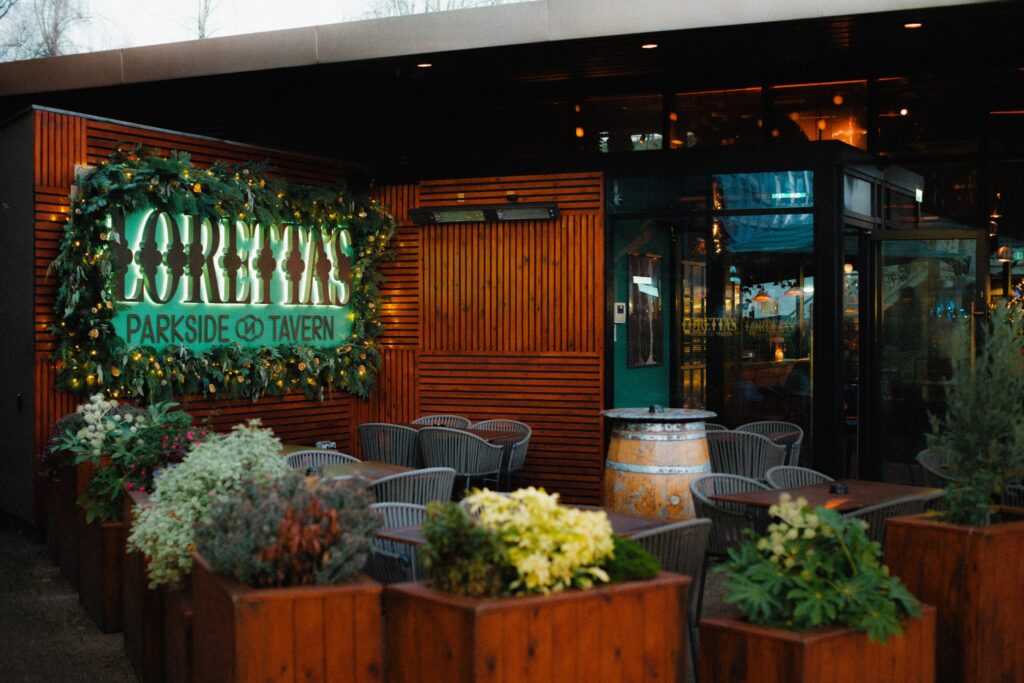 Loretta’s Parkside Tavern