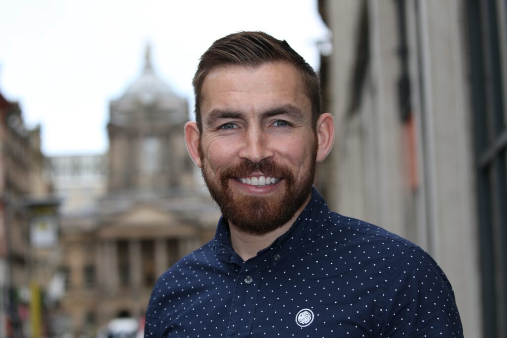 Inspirational Liverpool speaker Andy Grant offers free school talks throughout October for charity