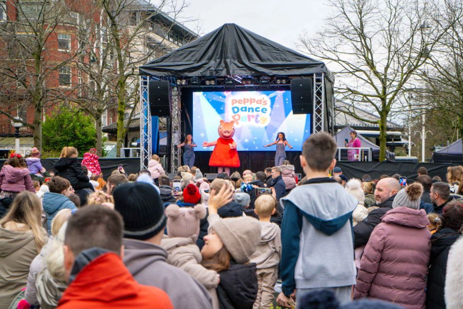 Southport Christmas Spectacular returns with free festive family fun this November