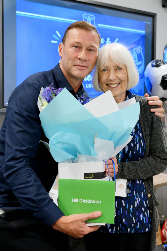 Duncan Ferguson surprises Everton fan who has dedicated 60 years to the NHS