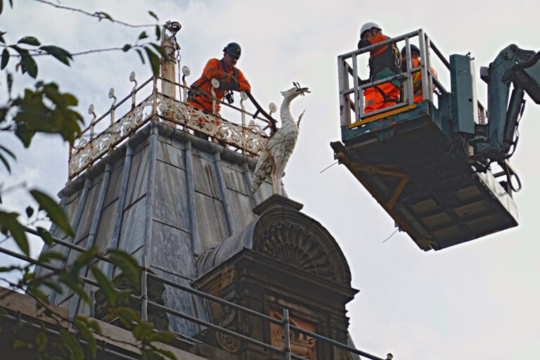 Liverpool’s historic 148-year-old ‘Mother Liver Bird’ removed from Mersey Chambers for restoration