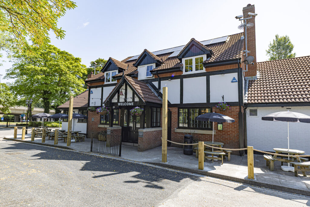 Popular Broadgreen pub The Turnpike unveils fresh new look