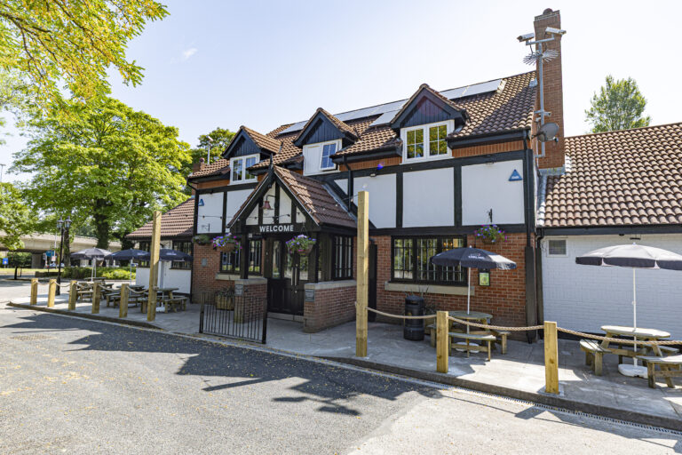 Popular Broadgreen pub The Turnpike unveils fresh new look